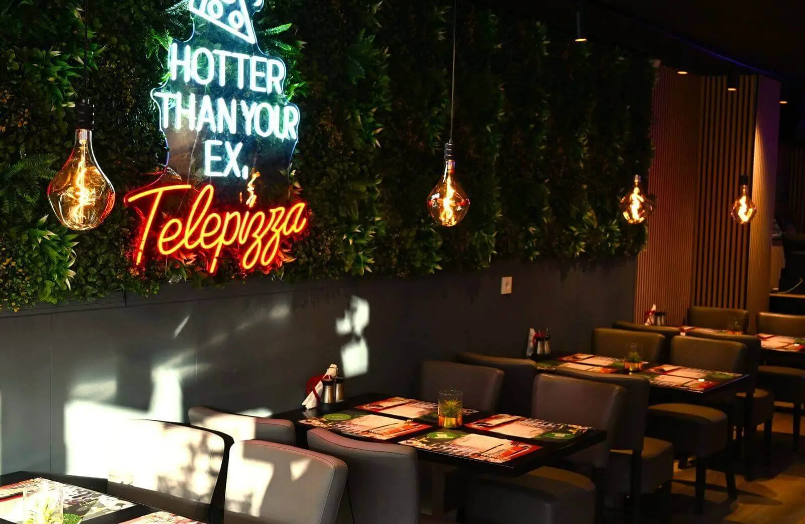 italiaans restaurant amstelveen interieur telepizza